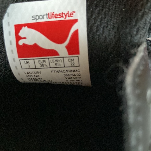 👠BOGO FREE👠NWOT ⭐️PUMA💫 Girls Black/Pink Indoor Soccer Shoes - Picture 5 of 6